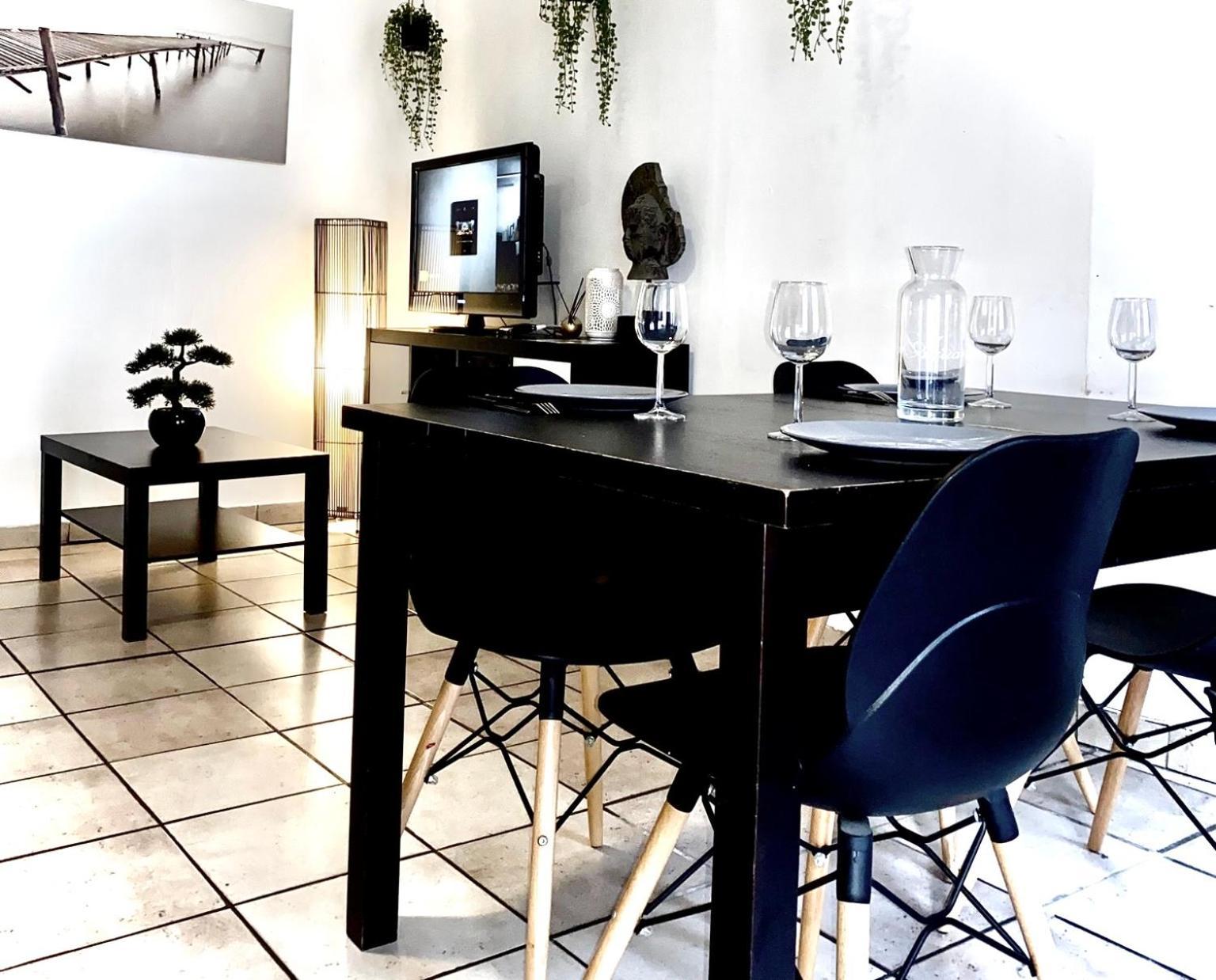 Appartement Calme Au Coeur De La Bastide St-Louis Carcassonne Bagian luar foto